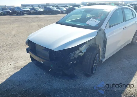 2023 Kia Forte Lxs z USA, uszkodzony, nr VIN 3KPF24AD7PE588347